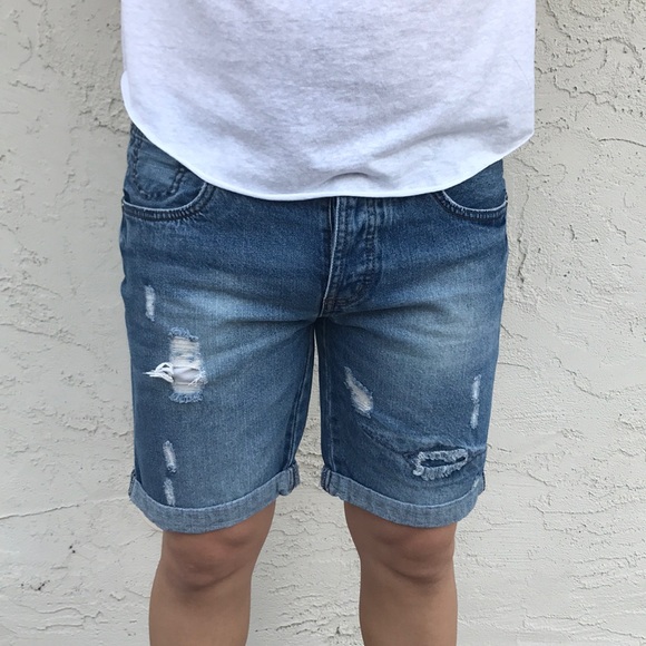 mens denim distressed shorts